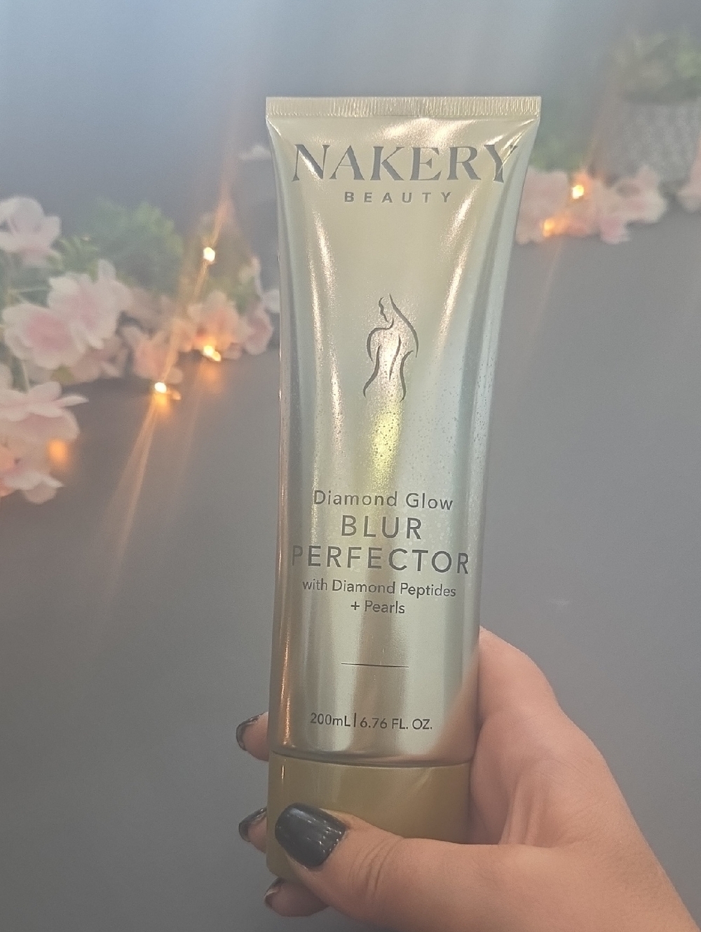 Nakery Beauty Diamond Glow Blur Perfector - Shimmery Gold Tube